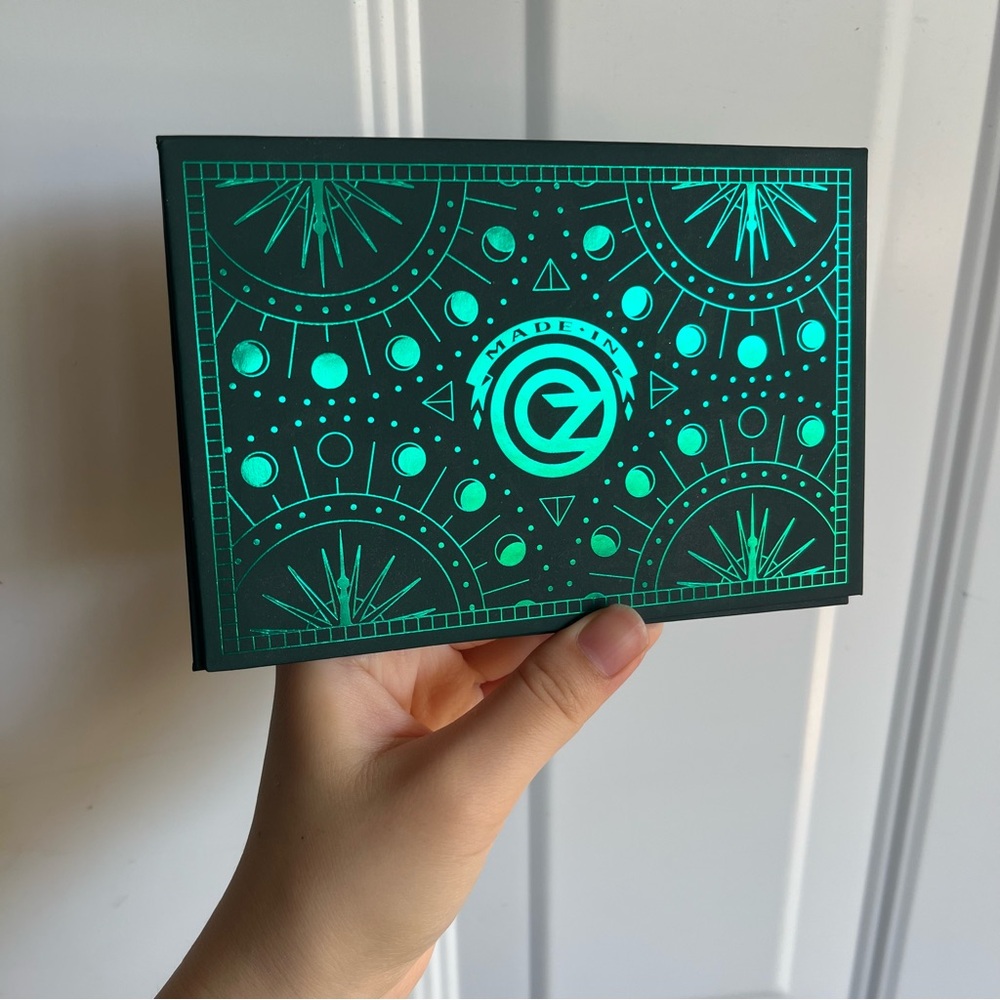 Wicked x Starbucks Limited Edition Metal Giftcard Keychain!
